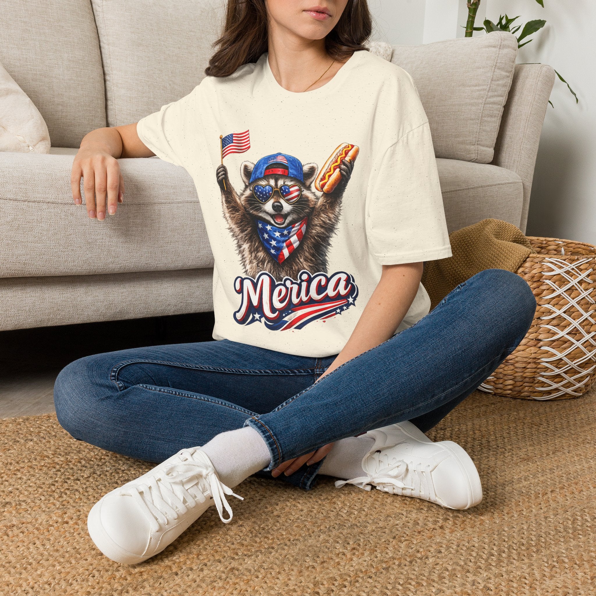 Patriotic Raccoon ’Merica T‑Shirt – Funny 4th of July USA Flag & Hot Dog Tee – Summer Cookout Graphic Shirt